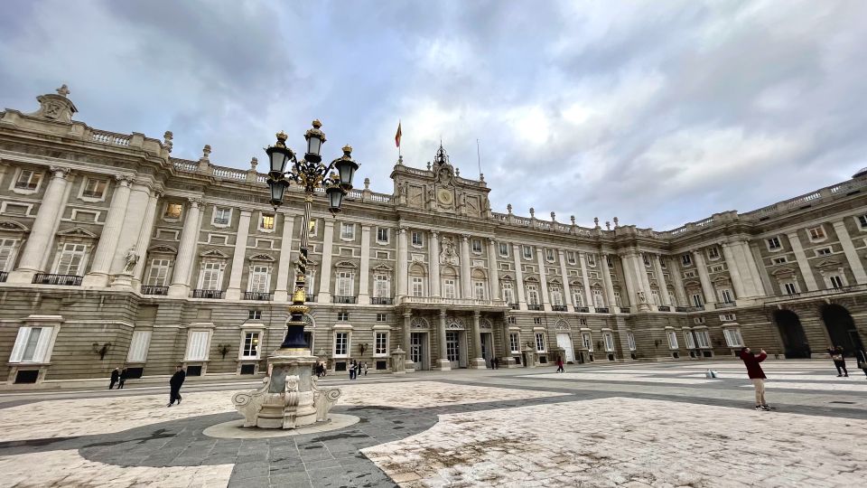Madrid: Royal Palace Entry Ticket and Small Group Tour - Where you meet and how the morning walk sets the tone
