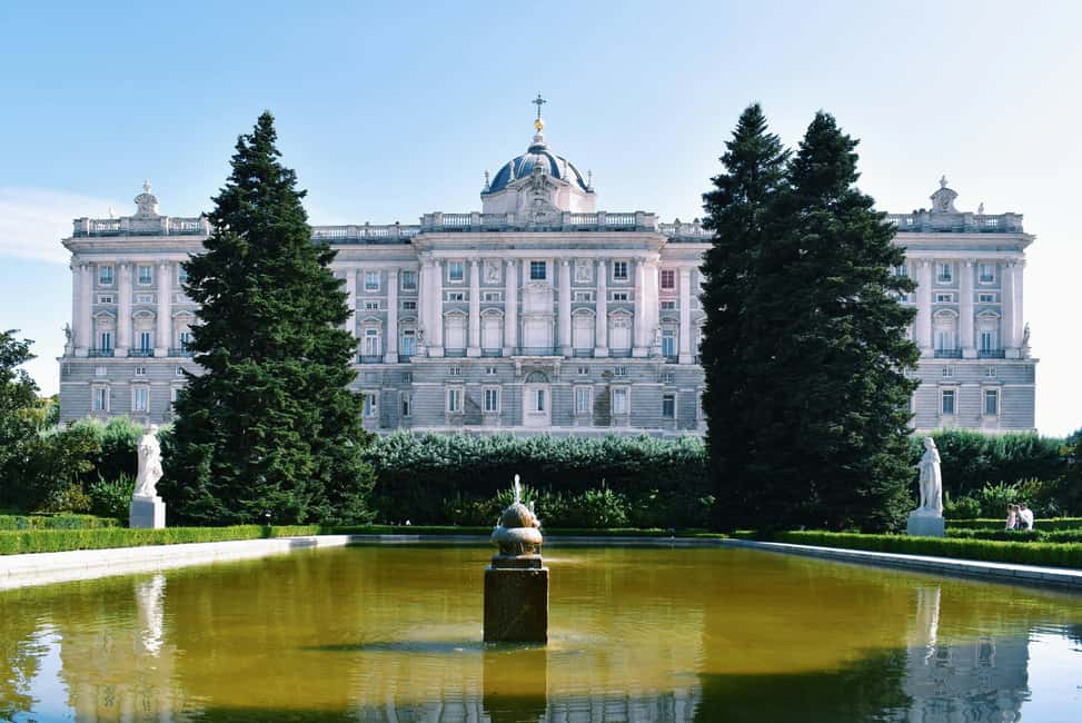 Madrid: Royal Palace Entry with Audio Guide - Audio guide in 5 languages: what it does well (and what to watch for)