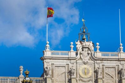 Madrid: Royal Palace Guided Tour with Skip-the-Line Entry - Getting to Ópera square: Statue of Isabel II is your anchor
