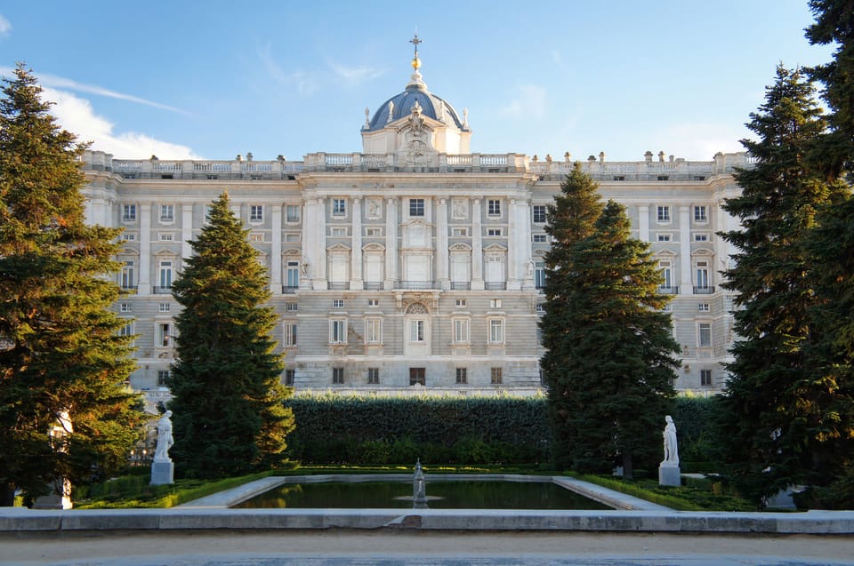 Madrid: Royal Palace Guided Tour with Skip-the-Line Entry - Skip-the-line entry: what the separate entrance really changes