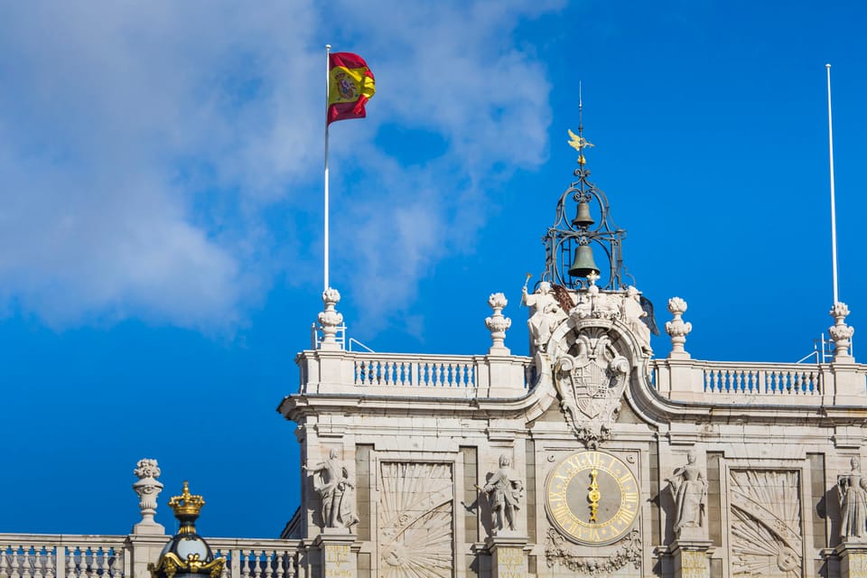 Madrid: Royal Palace Guided Tour with Skip-the-Line Entry - Getting to Ópera square: Statue of Isabel II is your anchor