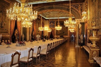 Madrid: Royal Palace Guided Tour with Skip the Line Ticket - Entering the Royal Palace: Where the Story Starts