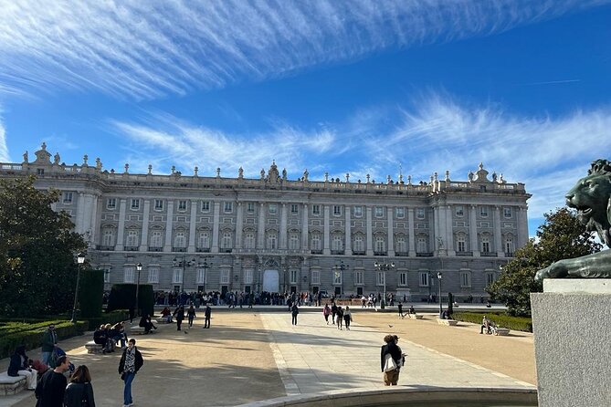 Madrid: Royal Palace Guided Tour with Skip the Line Ticket - Headsets and Clear Audio: A Big Quality-of-Visit Factor