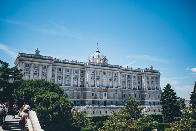Madrid: Royal Palace Guided Tour with Skip the Line Ticket - Pacing, Group Size, and Why Timing Still Matters