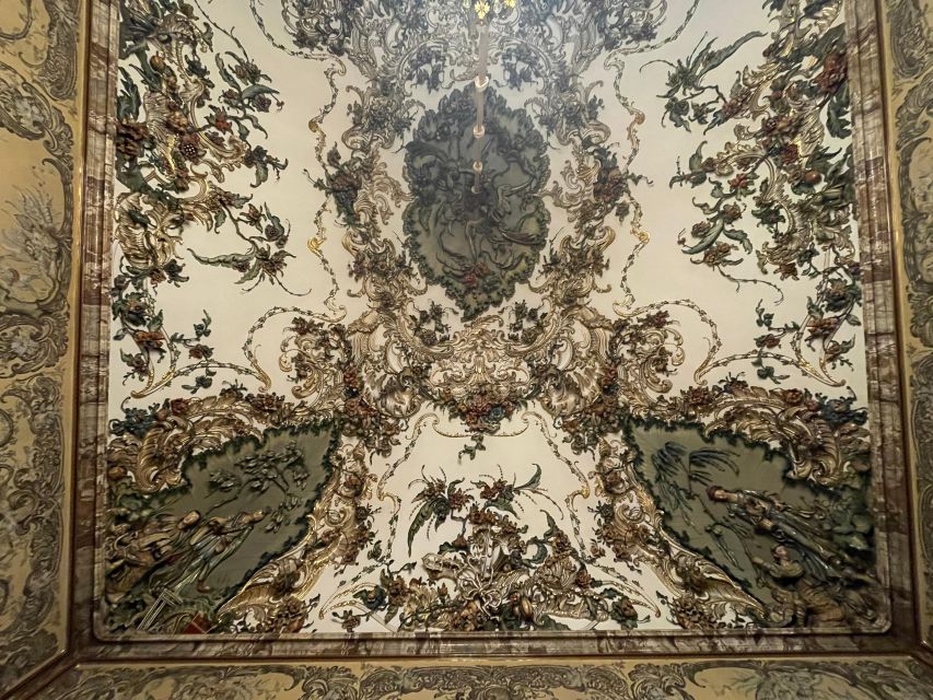 Madrid: Royal Palace tour - semi private or private - Nico’s approach: stories, humor, and visuals that actually help