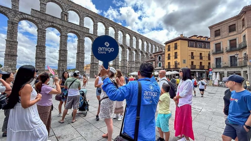Madrid: Segovia & Ávila Full Day with Alcázar & Wall Tickets - The coach ride: comfortable enough for a long day