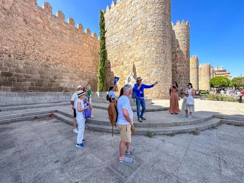 Madrid: Segovia & Ávila Full Day with Alcázar & Wall Tickets - Meeting at Plaza de Ópera: how to start without stress