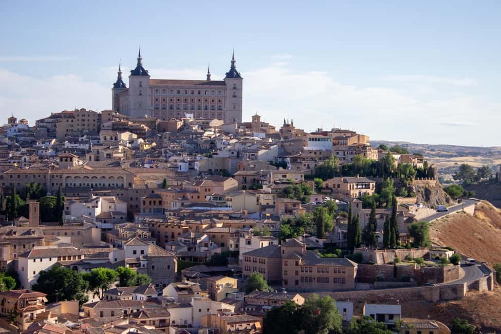 Madrid: Segovia, Ávila & Toledo Day Trip with Optional Lunch - Ávila: medieval walls, Mirador de los Cuatro Postes, and why this stop lingers