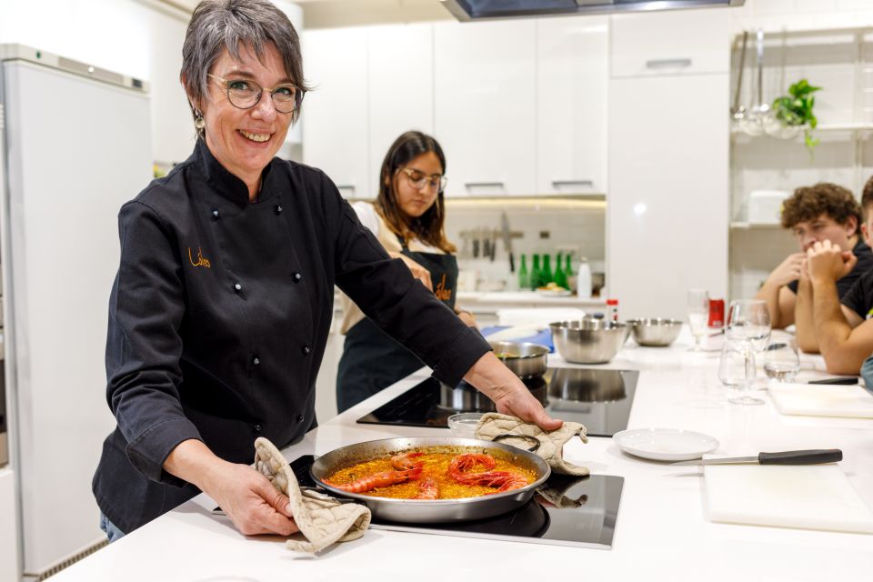 Madrid: Tapas & Paella Cooking Class with Expert Chef - Meeting Lola at Calle Valderribas 30: Easy Metro, Real-World Access