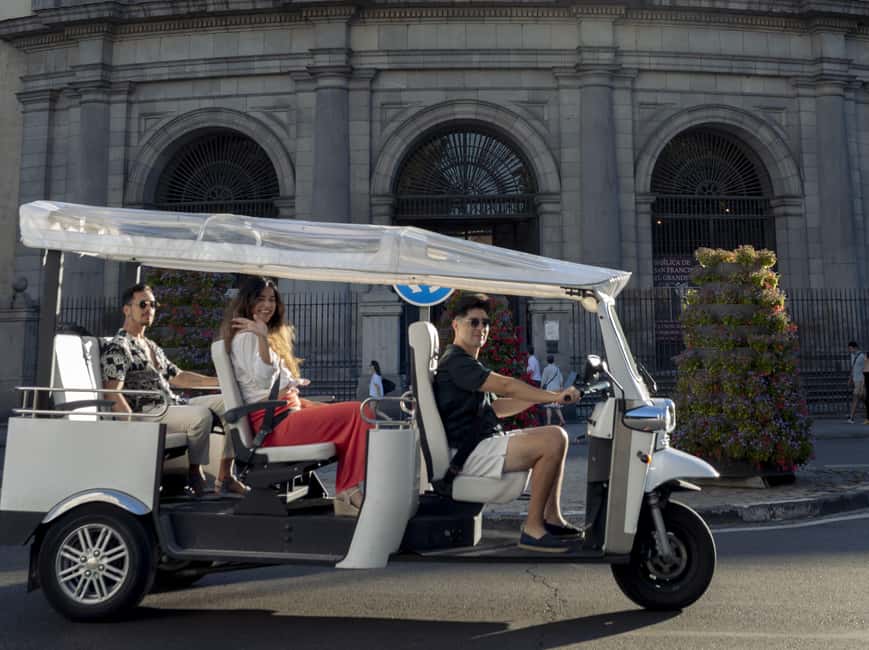 "Madrid: The Panoramic Vistas Tour" - Royal Palace photo stop: quick window, big payoff