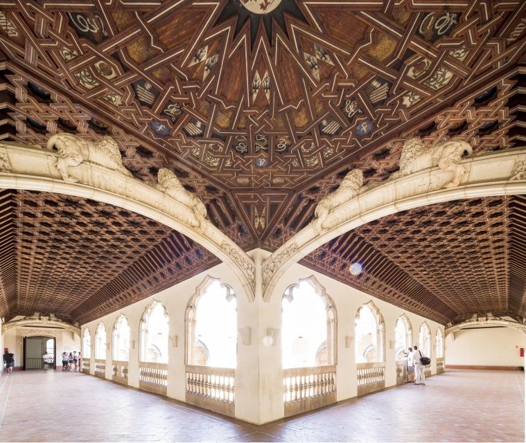 Madrid: Toledo and Segovia Tour with Alcazar and Cathedral - Plaza Mayor and the Cathedral: the walking tour rhythm