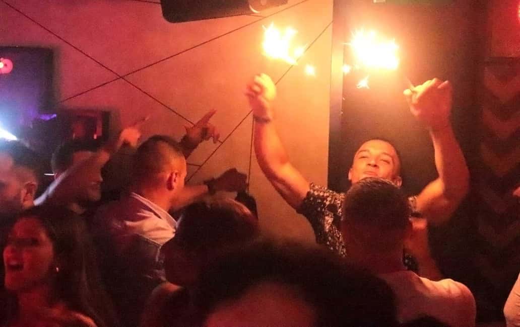 Madrid: Top Pub Crawl with Drinks and Free Nightclub Entry - Key things I’d circle before you go