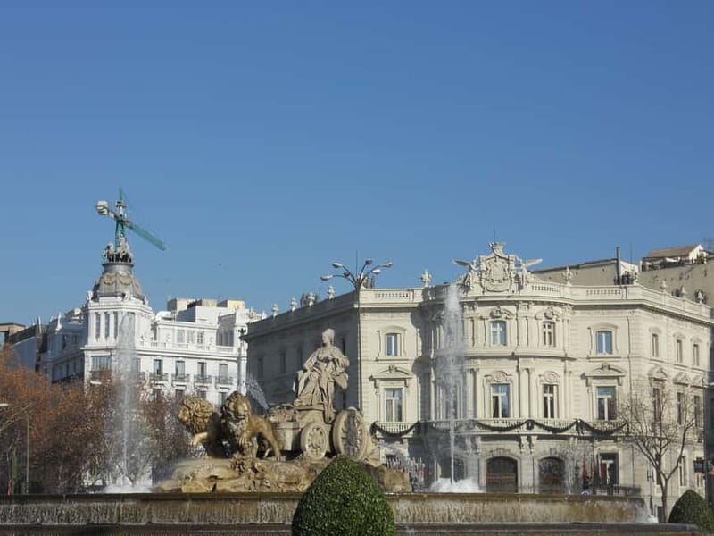 Madrid: Tour of the Historic City Center - The guide effect: why this tour feels worth it