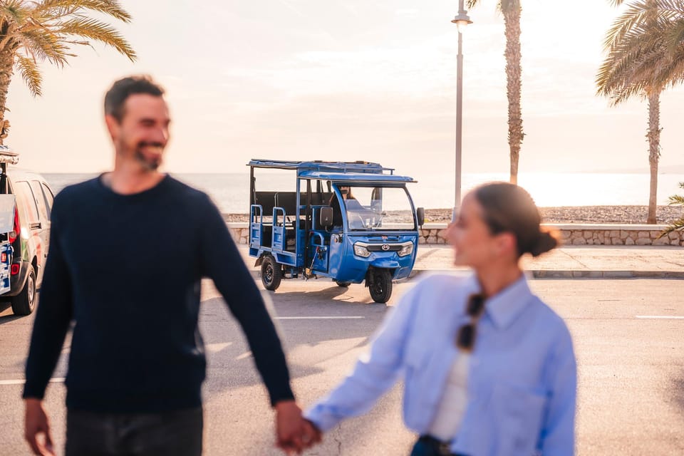 Málaga 1-hour by TukTuki: Essential and Private Tour - Photo Opportunities That Don’t Feel Rushed