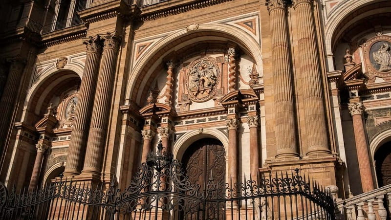 Málaga: 2-Hour Historical Center & Cathedral Tour - Calle Larios and Plaza de la Constitución: Málaga’s Social Core