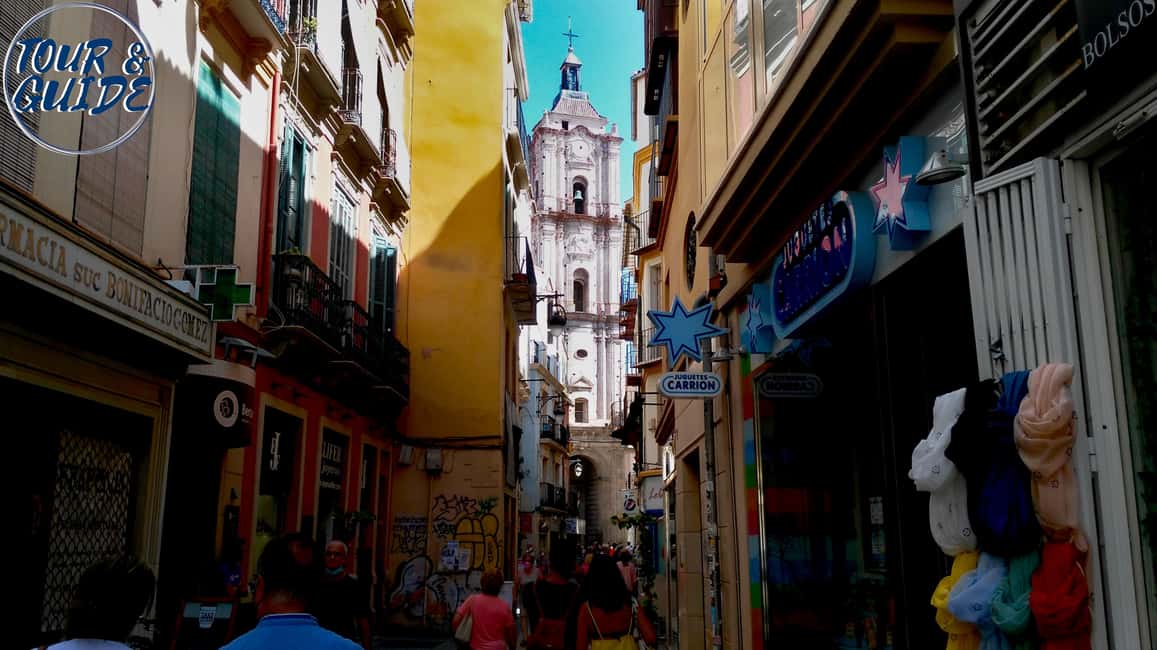 Málaga: 2h Walking Historical Tour–Art, Culture and Legends - Constitution Square to Plaza de las Flores: The Social Centers