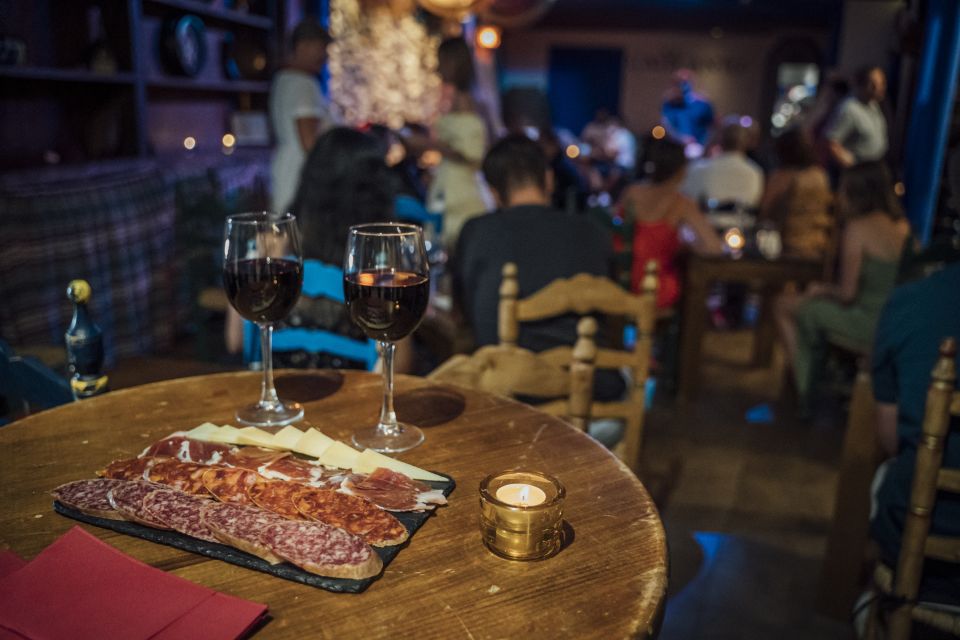 Malaga: Authentic Flamenco Show at El Gallo Ronco - The Show: Guitar, Singing, and Footwork That Hits Hard