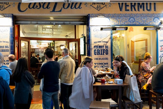 Malaga Food Tour: Tapas, Drinks and Delights with a Local - Final stop at C/ Tomás de Cózar: Locas de Málaga (and summer ice cream)