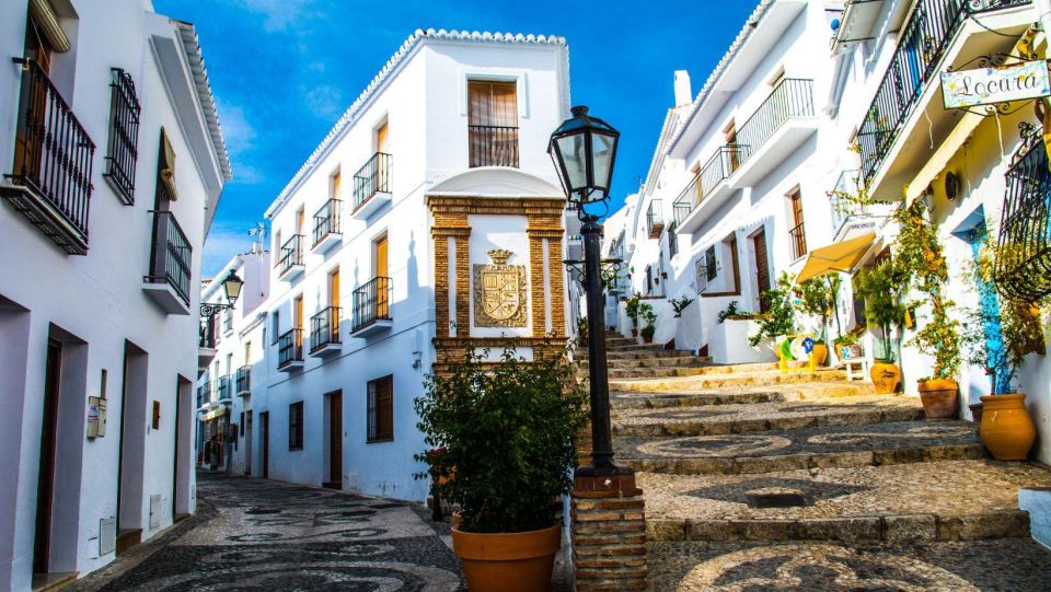 Malaga: Frigiliana & Nerja Tour with Local Product Tastings - Why Frigiliana and Nerja fit together so well