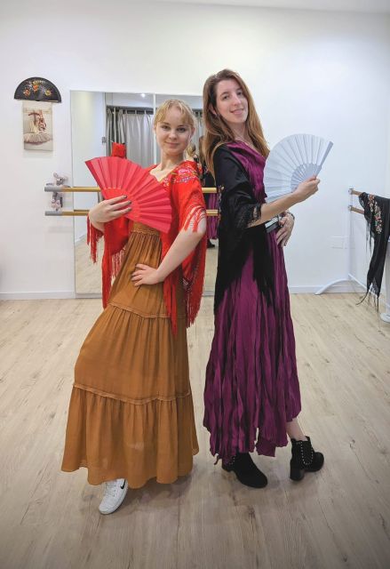 Málaga: Learn to dance flamenco rumba in 45 minutes - The Caterina factor: why the lesson feels easy