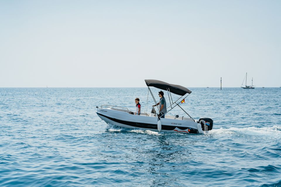 Malaga: License-free Boat Rental for Dolphin Watching - License-Free Captain Time Along Málaga’s Coast