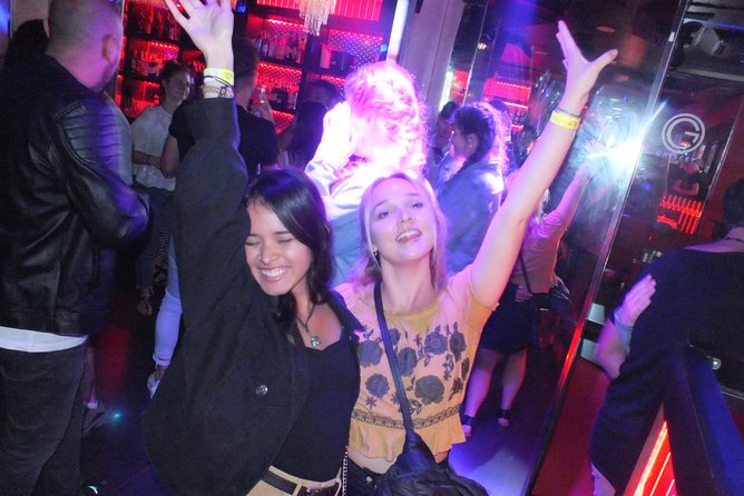 Malaga Nightlife Pub Crawl Tour with Drinks and Clubs Entry - Dress code and practical comfort (this part is not optional)