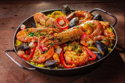 Malaga: PREMIUM TAPAS TOUR Paella, Tapas, Winery & Flamenco - Where you meet (and why that location helps)