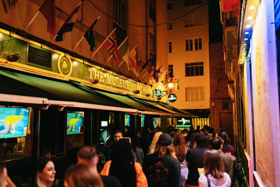Malaga: Pubs and Clubs Crawl - First Stop at Starbucks: How the Night Gets Set in Motion