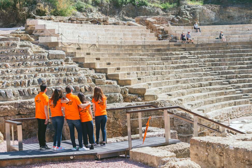 Málaga: Roman Theatre and Alcazaba Guided Tour - Should you book this Málaga a Pie Roman Theatre and Alcazaba tour?