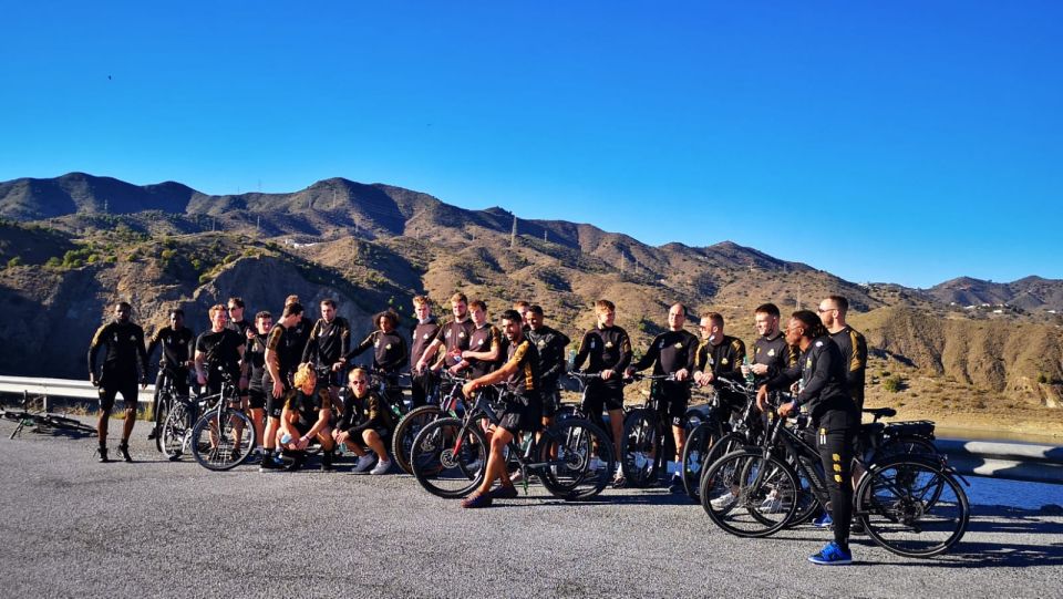 Málaga: Scenic Easy 3-Hour E-Bike Tour in Montes de Málaga - The top viewpoint break and optional mountain restaurant stop