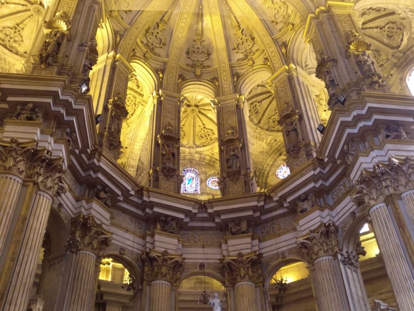 Malaga: Skip-the-Line Malaga Cathedral Tickets with Tour - Meeting Up Near the Cathedral Area (and Staying on Time)