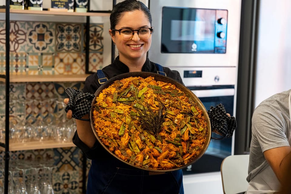 Málaga: Spanish Cooking Workshop with Paella and Sangria - Key things to know before you cook in Málaga