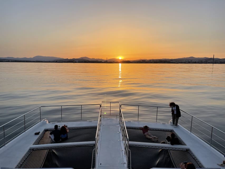 Málaga: Sunset Catamaran Trip - Why this Málaga sunset catamaran feels like value