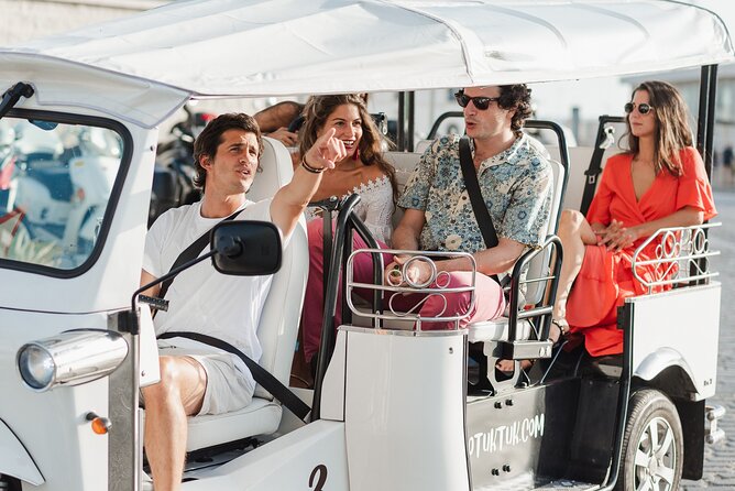 Malaga Welcome Tour with Local Guide in Eco Tuk Tuk Private - The Center Pompidou Málaga and the Power-Building Stops
