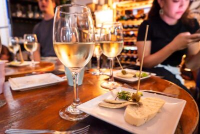 Malaga: Wine and Tapas Tour with Tastings and Drinks - Meeting on Plaza de la Constitución: easy to find, easy to start