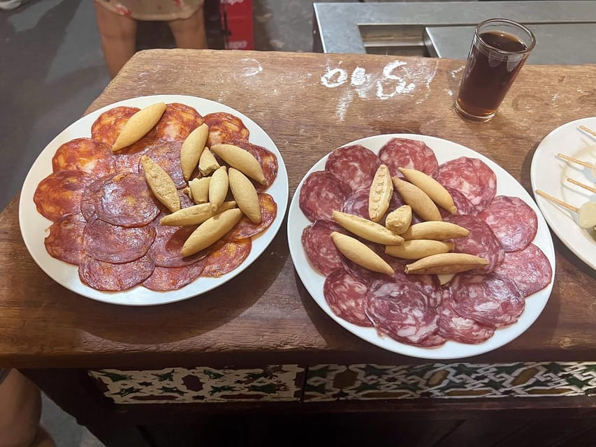 Malaga: Wine and Tapas Tour with Tastings and Drinks - Drinks you can actually choose: sweet wine, red, white, tinto, beer, and soft options