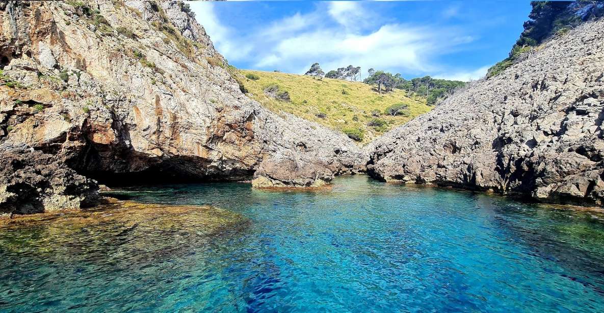 Mallorca Alcudia: Jack Sparrow Cave Jet Ski Tour - Alcúdia Bay crossing: the scenic part that sets the tone