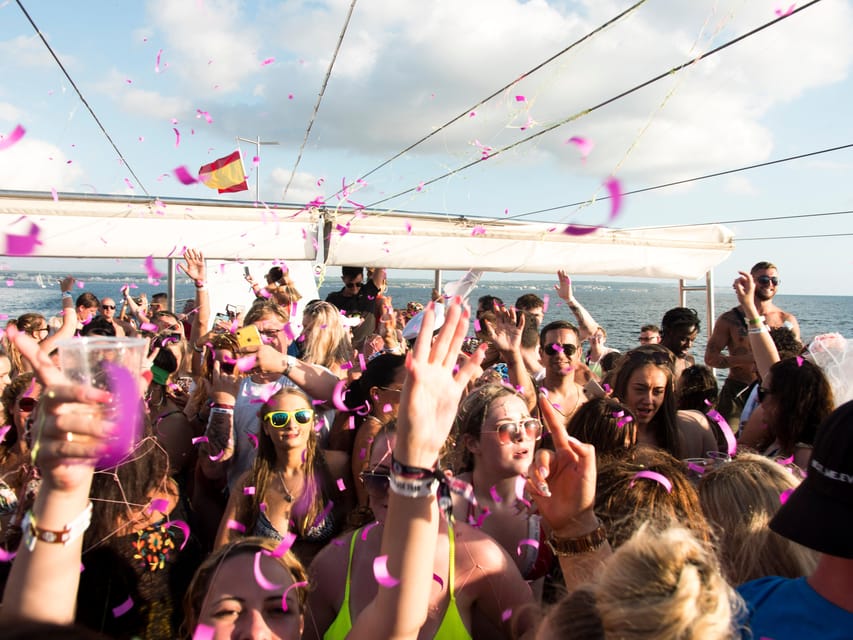 Mallorca: Boat Party with Live DJs, Lunch, & Nightclub Entry - Price and Value: Is $85 Worth It?