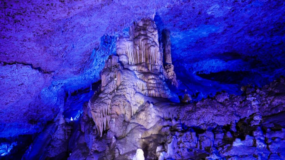 Mallorca: Drach Caves, Lake Martel, & Pearl Factory Day Trip - Entering Cuevas del Drach: guided caves plus free time
