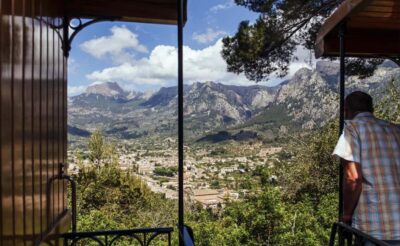 Mallorca: Exclusive Soller Train and Tram Half-Day Tour - Getting to Palma without it turning into a headache