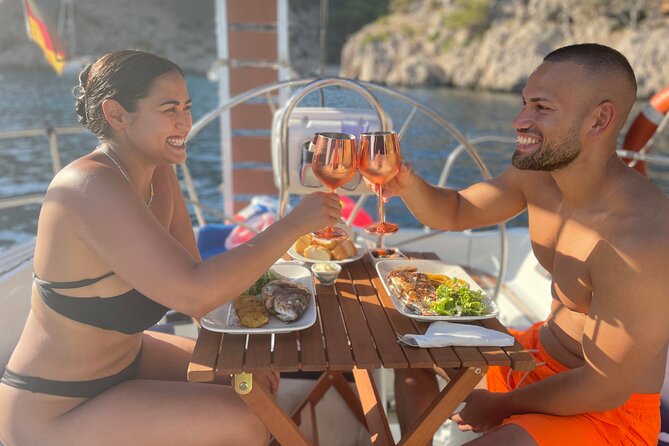 Mallorca sailing tour with tapas and wine - Skipper energy: why it matters as much as the itinerary
