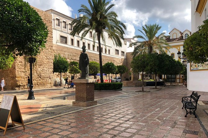 Marbella Old Town group tour with a True Local - Torre de la Polvora and Medieval Walls: Seeing Boundaries Still Mark the City