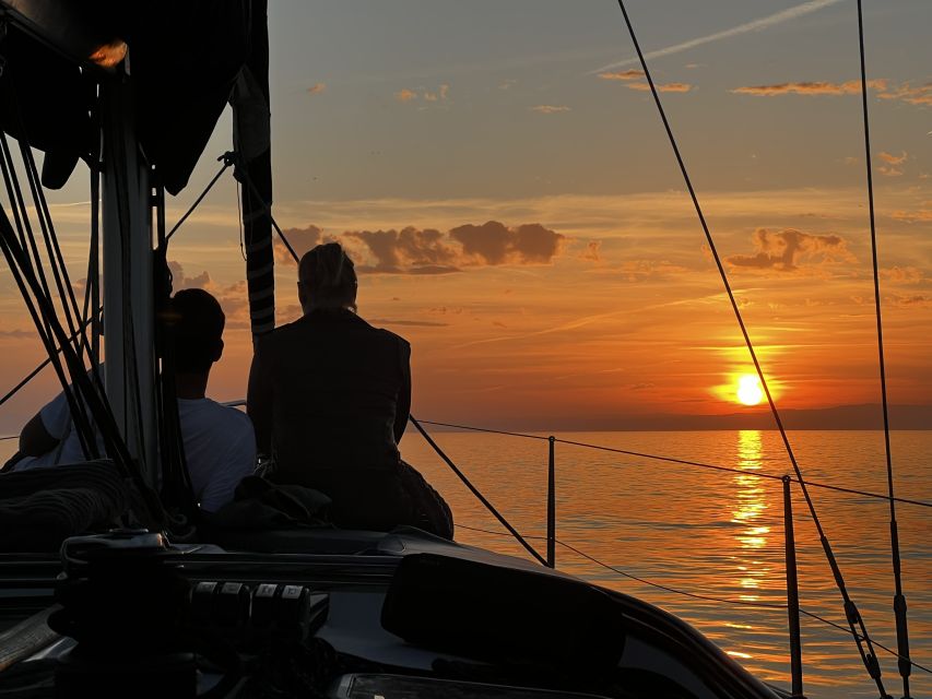 Marbella: Sunset Sailing Trip with Drinks and Snacks - Onboard Comfort: Drinks, Snacks, Blankets, and the Skipper’s Job