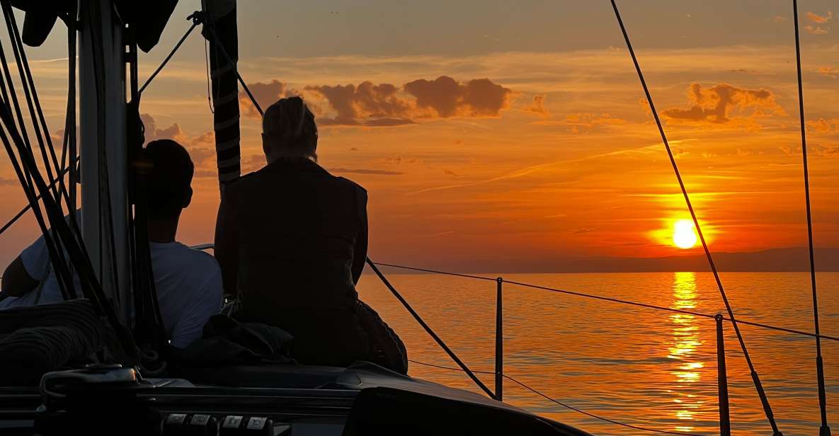 Marbella: Sunset Sailing Trip with Drinks and Snacks - Getting On Board in Marbella: Puerto Banús Marina and Meeting-Point Reality