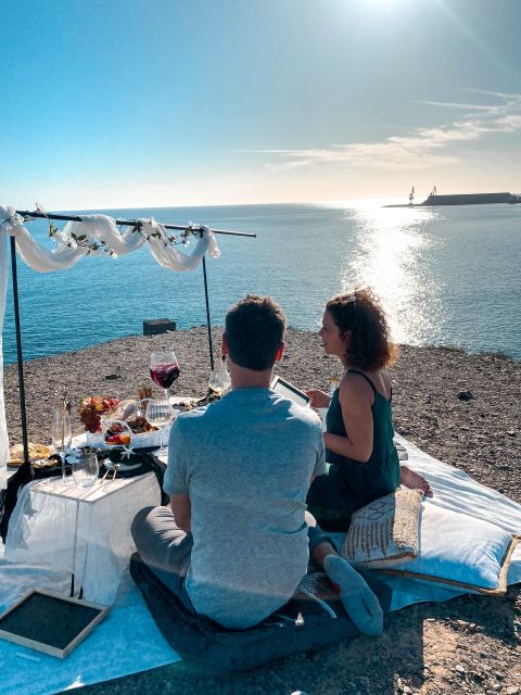Maspalomas: Gran Canaria Picnic Experience - Food and drink breakdown: tapas, sangria, and Canarian wine