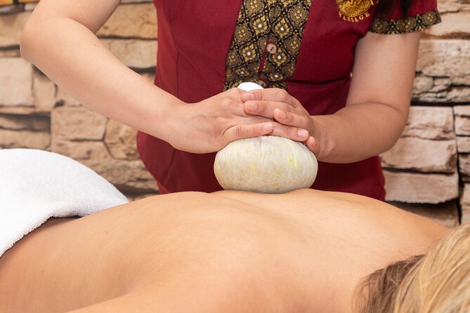 Massage of your choice for a couple of 60 min in the same room at THAI SPA MASSAGE - THAI SPA MASSAGE Barcelona: a couple’s massage that stays together