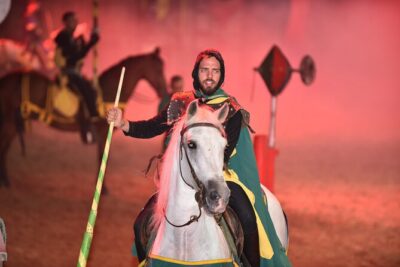 Medieval San Miguel castle with dinner-Show in South Tenerife - The 2.5 Hour Evening Plan: Dinner and Show Timing