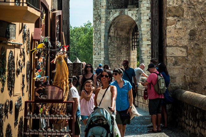 Medieval Three Villages Small Group Day Trip from Barcelona - Castellfollit de la Roca: The Basalt Cliff Town You’ll Want to Photograph