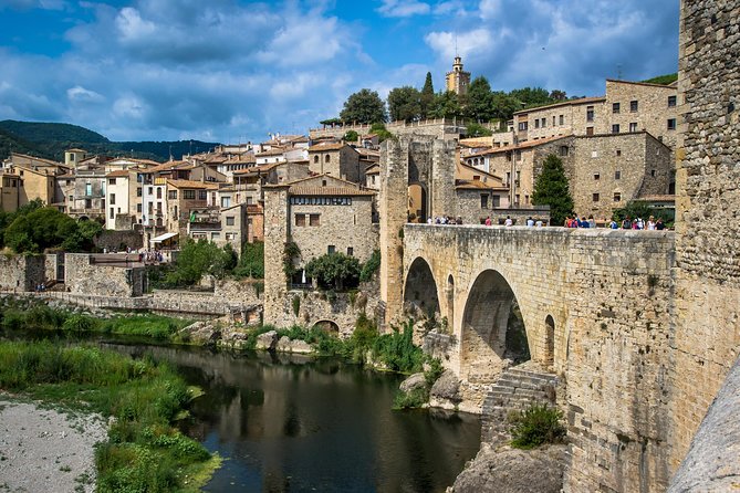 Medieval Three Villages Small Group Day Trip from Barcelona - Cingles de Tavertet: Sandstone Cliffs and the Ter River Valley Stops