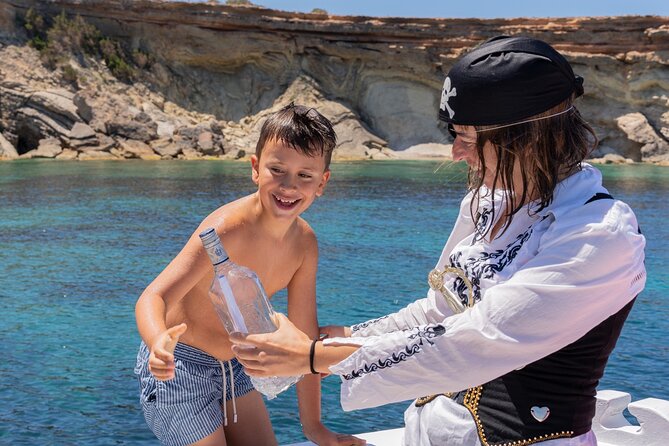 Meet the Sea: Family Boat trip to Conillera island - The Return Trip: How They Keep the Energy Positive